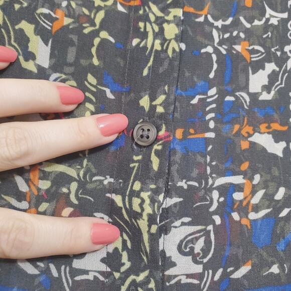 Cabi | Abstract Pattern Sheer Lightweight Button Up Long Sleeve Blouse Top - Picture 8 of 11